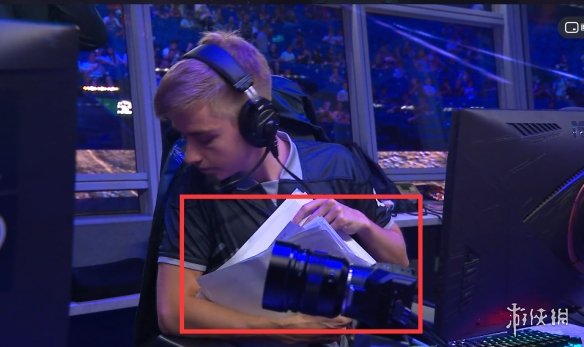 迷在赛后接 迷在赛后接